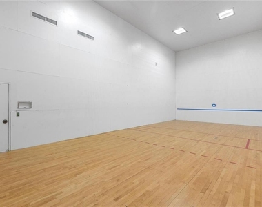 11568 Westwood Boulevard - Photo Thumbnail 31