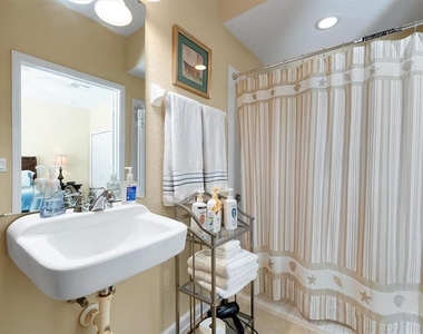 4800 Tidecrest Avenue - Photo Thumbnail 5