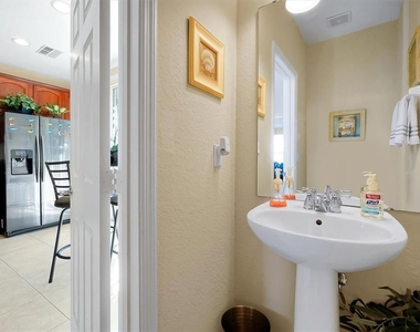 4800 Tidecrest Avenue - Photo Thumbnail 13