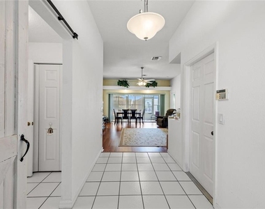221 Prather Drive - Photo Thumbnail 2