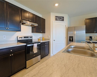 2641 Neverland Drive - Photo Thumbnail 11