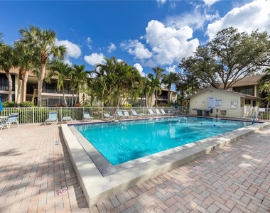 646 Bird Bay Drive E - Photo Thumbnail 28
