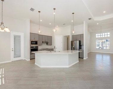 12655 Wellen Golf Street - Photo Thumbnail 15