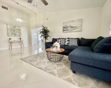 202 Village View Lane - Photo Thumbnail 2