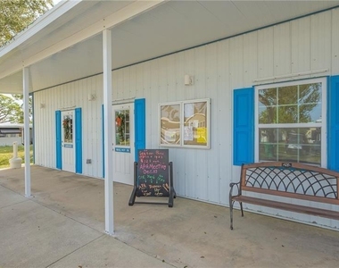 1604 N Manatee Loop - Photo Thumbnail 24