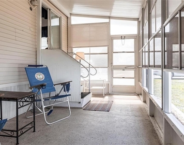 1604 N Manatee Loop - Photo Thumbnail 12