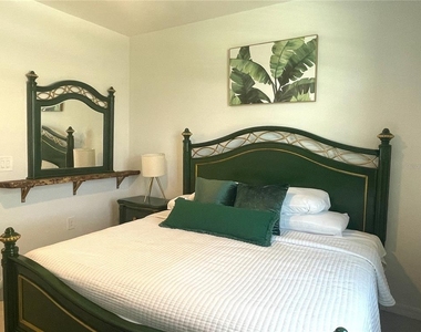 11308 Pinot Drive - Photo Thumbnail 23