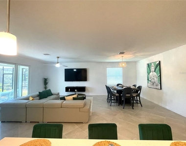 11308 Pinot Drive - Photo Thumbnail 10