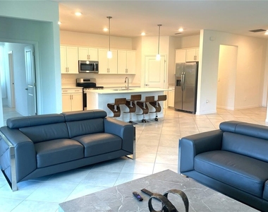 11141 Pinot Drive - Photo Thumbnail 14