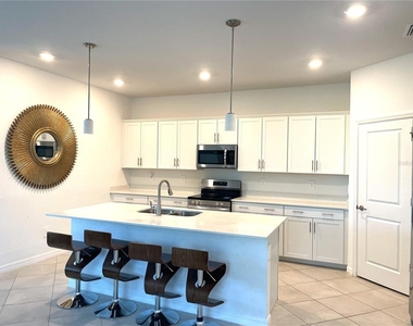 11141 Pinot Drive - Photo Thumbnail 3
