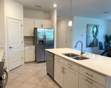 11141 Pinot Drive - Photo Thumbnail 8