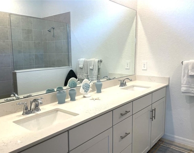 11141 Pinot Drive - Photo Thumbnail 20