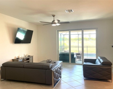 11141 Pinot Drive - Photo Thumbnail 12