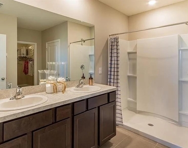 17214 Harvest Moon Way - Photo Thumbnail 11
