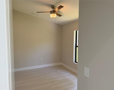 23367 Mayville Avenue - Photo Thumbnail 21