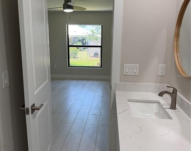 23367 Mayville Avenue - Photo Thumbnail 12
