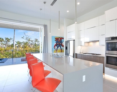 3939 Higel Avenue - Photo Thumbnail 15