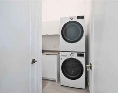 3939 Higel Avenue - Photo Thumbnail 31