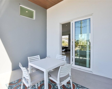 3939 Higel Avenue - Photo Thumbnail 22