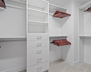 2587 Temple Street - Photo Thumbnail 11