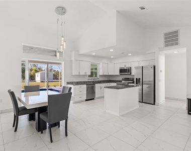 4485 Hansard Avenue - Photo Thumbnail 10