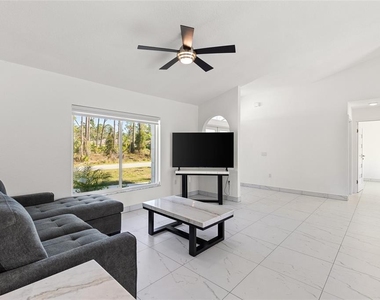4485 Hansard Avenue - Photo Thumbnail 7
