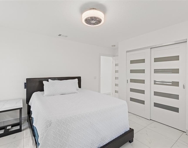 4485 Hansard Avenue - Photo Thumbnail 23