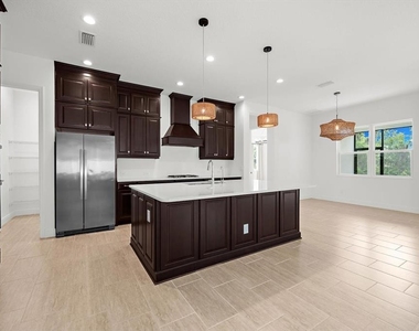 13744 Old Creek Court - Photo Thumbnail 7