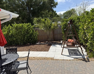 828 S Tuttle Avenue - Photo Thumbnail 20