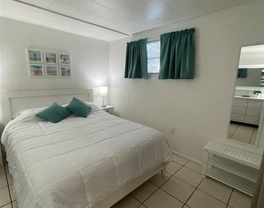 828 S Tuttle Avenue - Photo Thumbnail 9