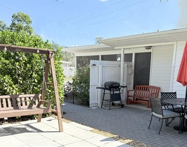 828 S Tuttle Avenue - Photo Thumbnail 29