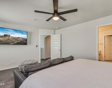12257 Desert Dove Avenue - Photo Thumbnail 15