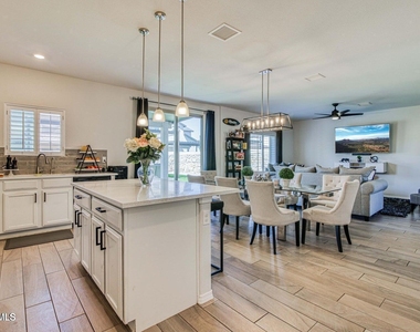 12257 Desert Dove Avenue - Photo Thumbnail 11