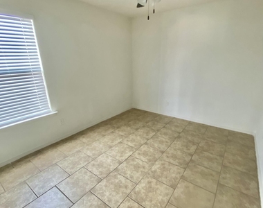 9228 San Lorenzo Avenue - Photo Thumbnail 9
