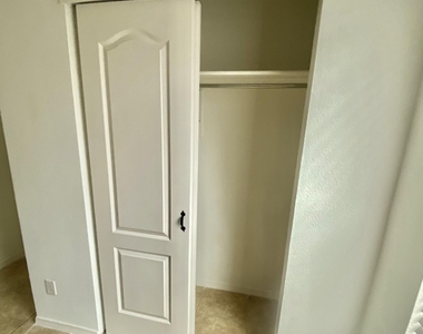 9228 San Lorenzo Avenue - Photo Thumbnail 10