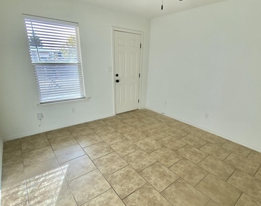 9228 San Lorenzo Avenue - Photo Thumbnail 7