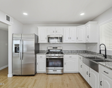 3408 Hixson Street - Photo Thumbnail 4