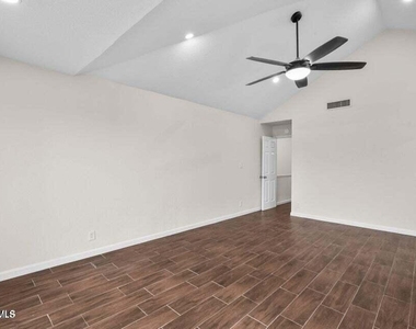 7216 Desert Jewel Drive - Photo Thumbnail 26