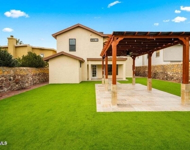 7216 Desert Jewel Drive - Photo Thumbnail 13