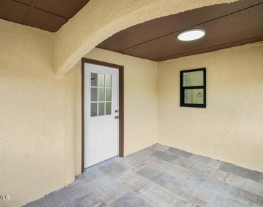 7216 Desert Jewel Drive - Photo Thumbnail 37