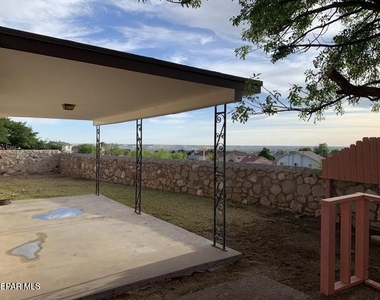 609 Alicante Way - Photo Thumbnail 11
