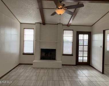609 Alicante Way - Photo Thumbnail 5