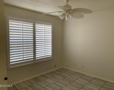 609 Alicante Way - Photo Thumbnail 7