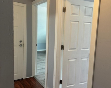 53 Cooke Street - Photo Thumbnail 8