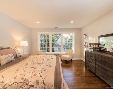 68 Anderson Street - Photo Thumbnail 11