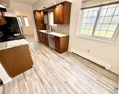 9 Tara Drive - Photo Thumbnail 4