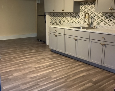 105 Camptown Avenue - Photo Thumbnail 10