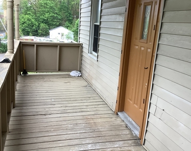 105 Camptown Avenue - Photo Thumbnail 12