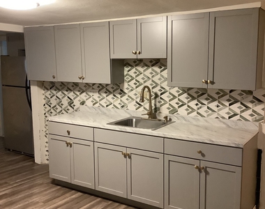 105 Camptown Avenue - Photo Thumbnail 5