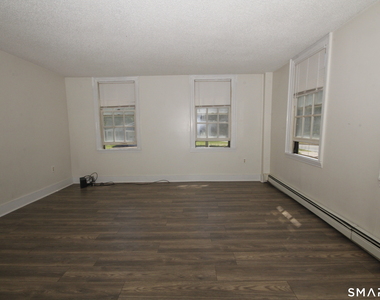 204 Poquonock Avenue - Photo Thumbnail 5